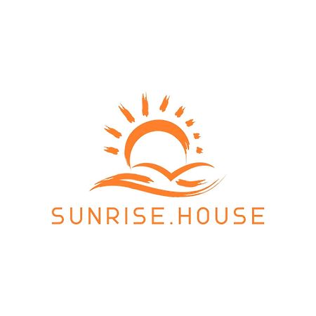 אולסינץ' Sunrise House Apartments מראה חיצוני תמונה