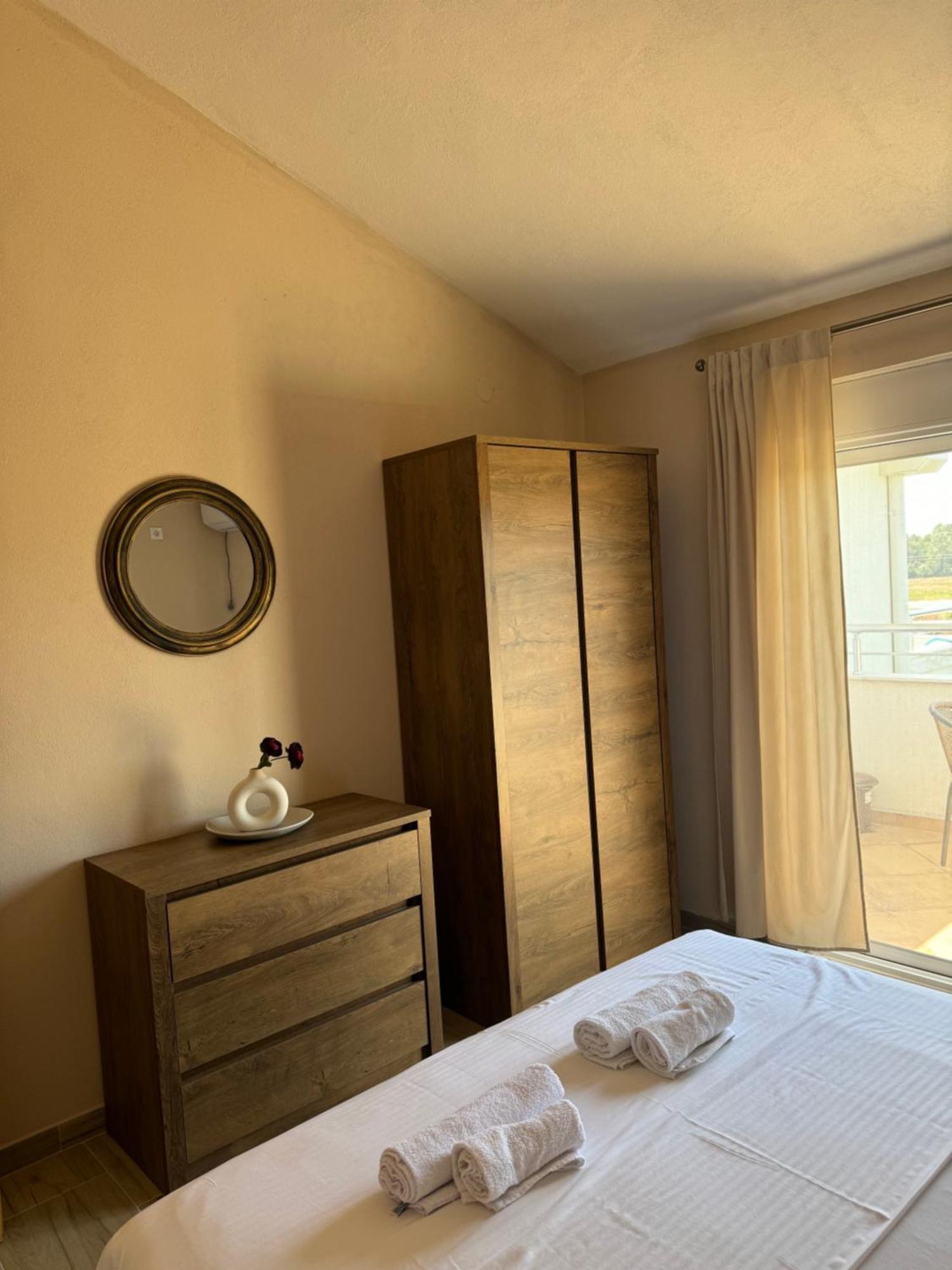אולסינץ' Sunrise House Apartments מראה חיצוני תמונה